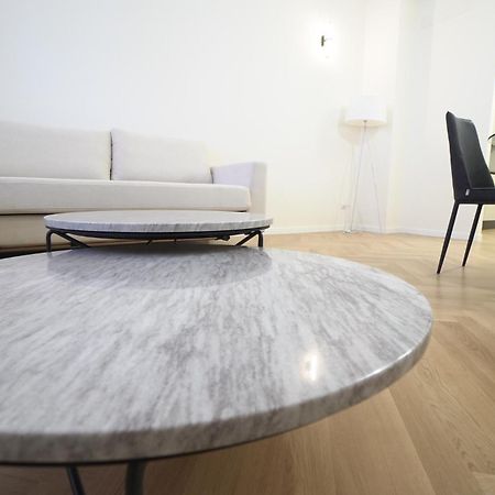 Brera Livings - Luxury Apartment, Full City Center Milán Exterior foto