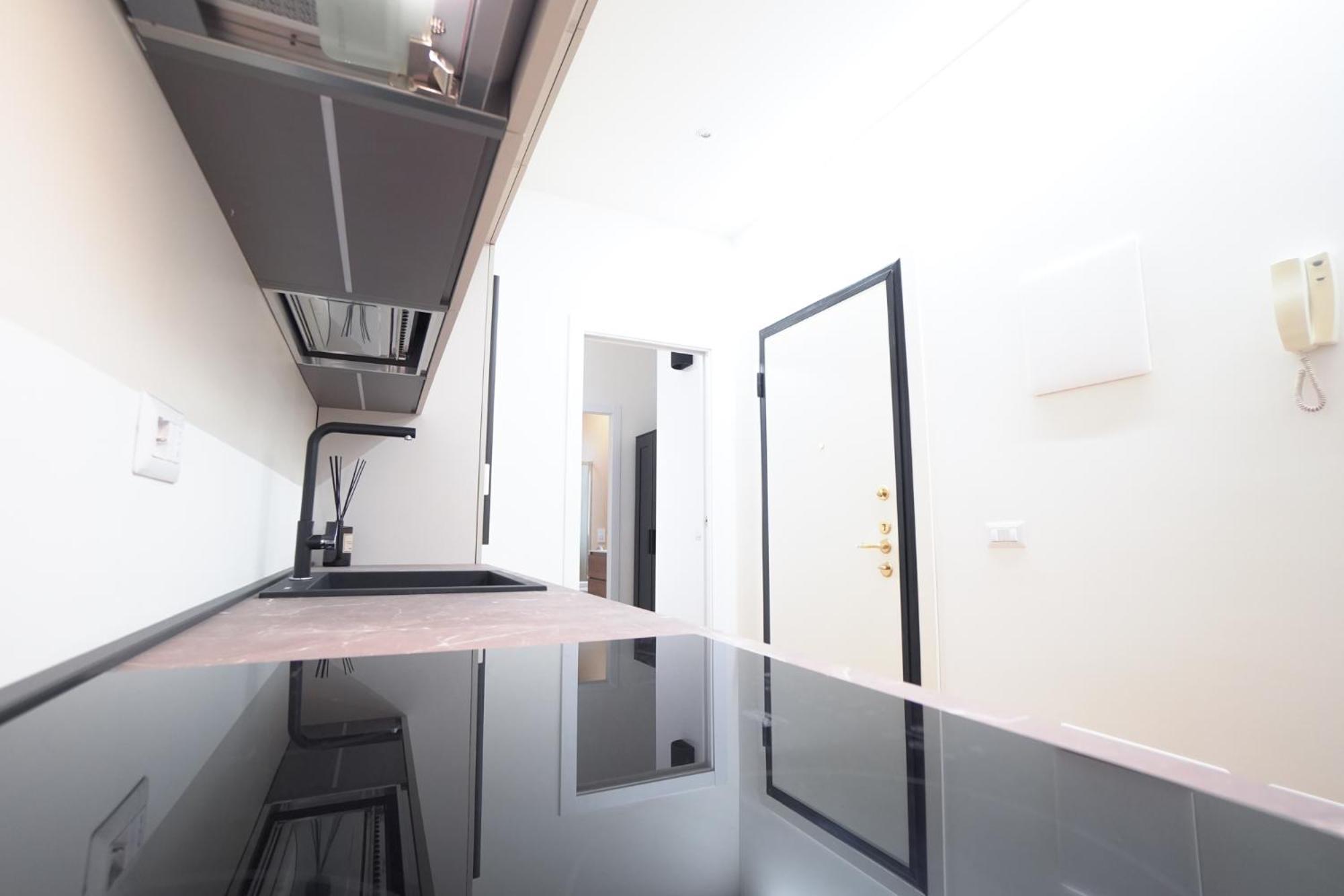 Brera Livings - Luxury Apartment, Full City Center Milán Exterior foto